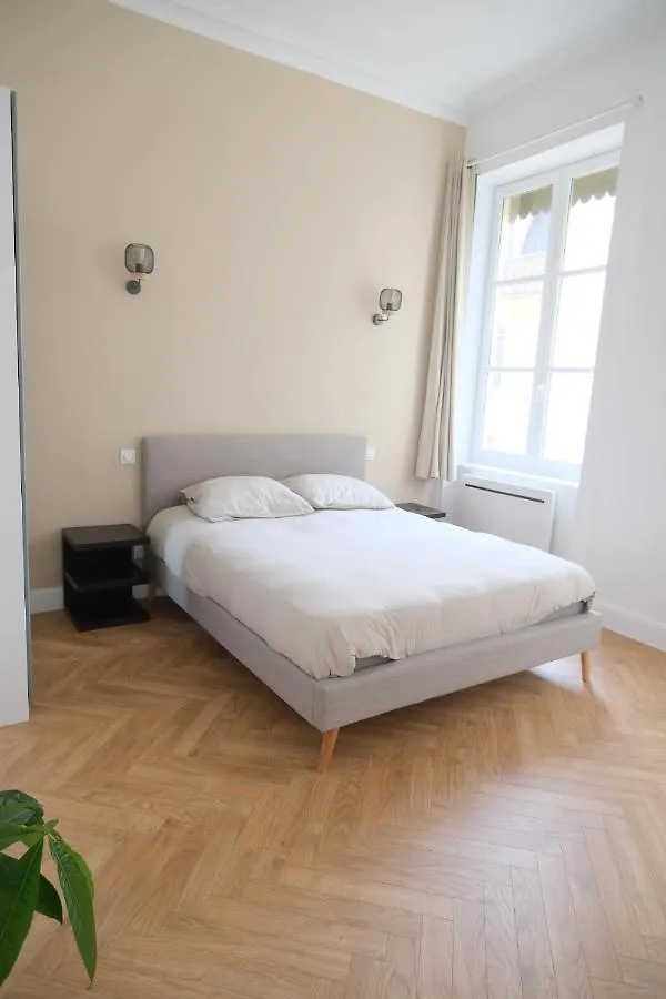 Appartement De Beau Standing Lyon 0*,  France